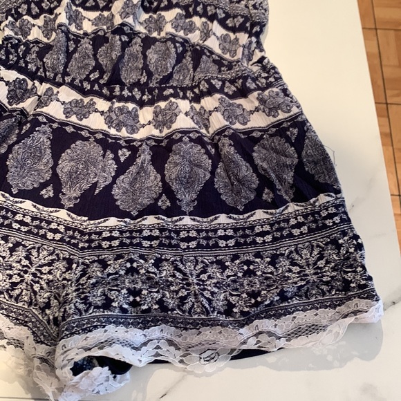 White print romper, size small. - Picture 3 of 4